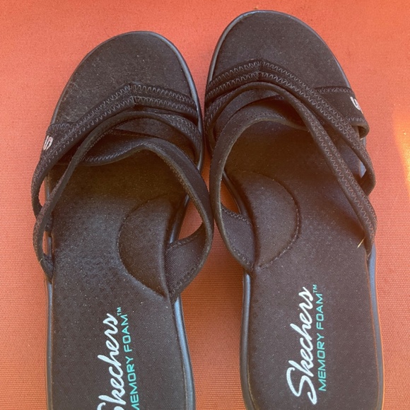 Sketchers Classic BLACK Wedge Sandals (NWOT) - Picture 8 of 8
